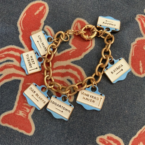 Vineyard Vines Jewelry - Martha’s Vineyard Vineyard Vines charm bracelet